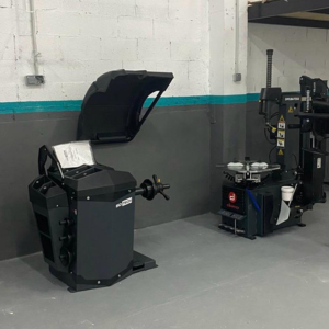 Montaje y equilibrado de ruedas en Taller Navarro Automoción (Náquera).